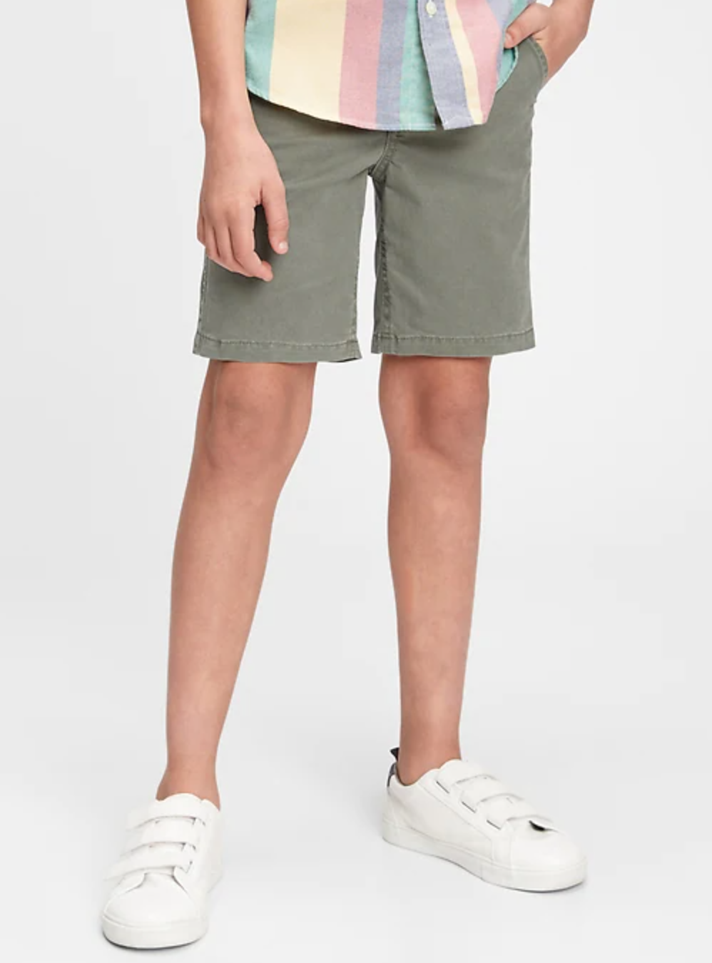 Kids woven shorts with washwell. Png